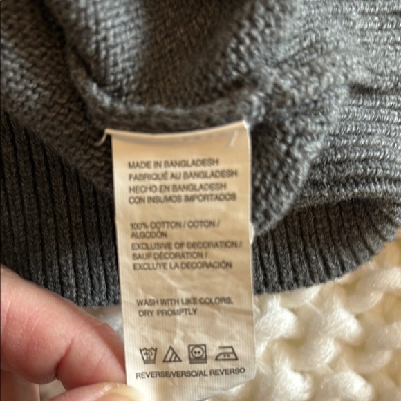 Izod Gray V-Neck Sweater Size L - Picture 8 of 9